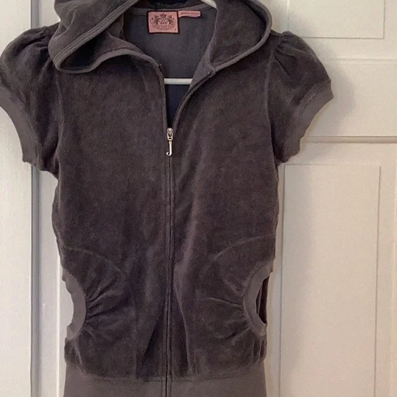 In good condition grey Juicy Couture terry top - Picture 1 of 5